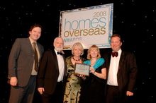 The AlmaVerde team collect one of their awards