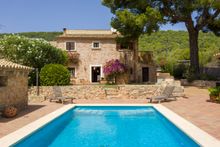 Traditional country house in Santa Eugenia.  750,000 euros