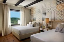 Viceroy Residences show apartment - bedroom