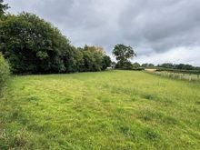 Half an acre of pastureland at Sarnau, Llanymynech sold for £38,000. 