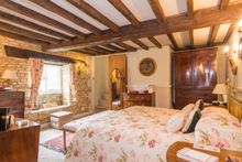 Tudor House, Clanfield, Oxfordshire, OX18 2RG  
