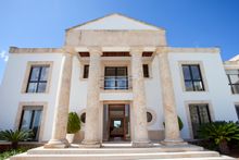 Niu de Voltors, Bonaire.  From 28,000 euros pw