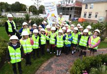 Pupils from Offley Primary School at the J One Seven site safety visit. Ref 000_0034