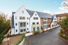Fleur de Lys, Haywards Heath - Girlings Retirement Rentals