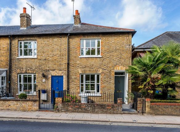 Strutt & Parker Windsor is selling 82 Kings Road, a spacious family home on Windsor’s Long Walk for a guide price of £800,000, offering a 3D walk-through of the property. Strutt & Parker Windsor is selling 82 Kings Road, a spacious family home on Windsor’s Long Walk for a guide price of £800,000, offering a 3D walk-through of the property.