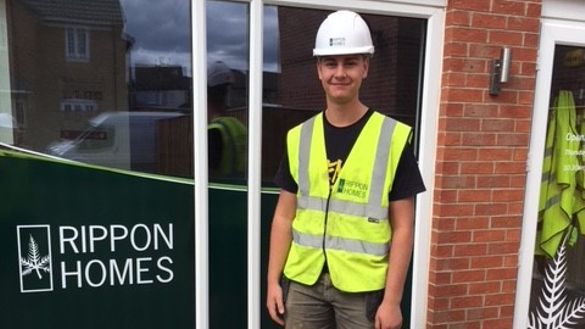Apprentice - Tom Place Apprentice - Tom Place